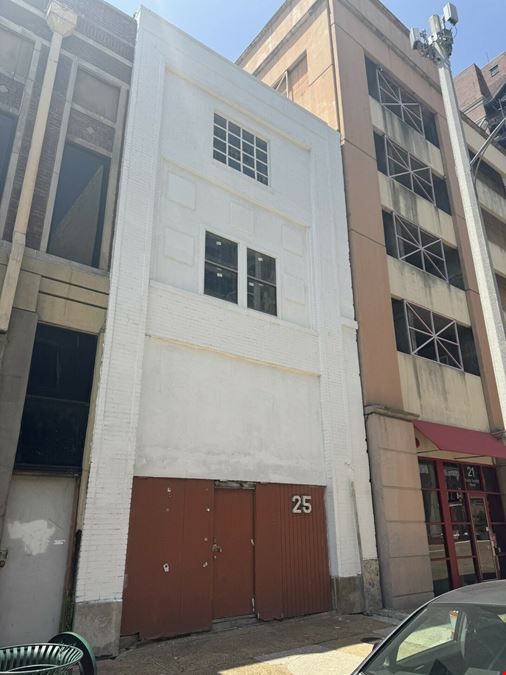 Prime Downtown Memphis Retail