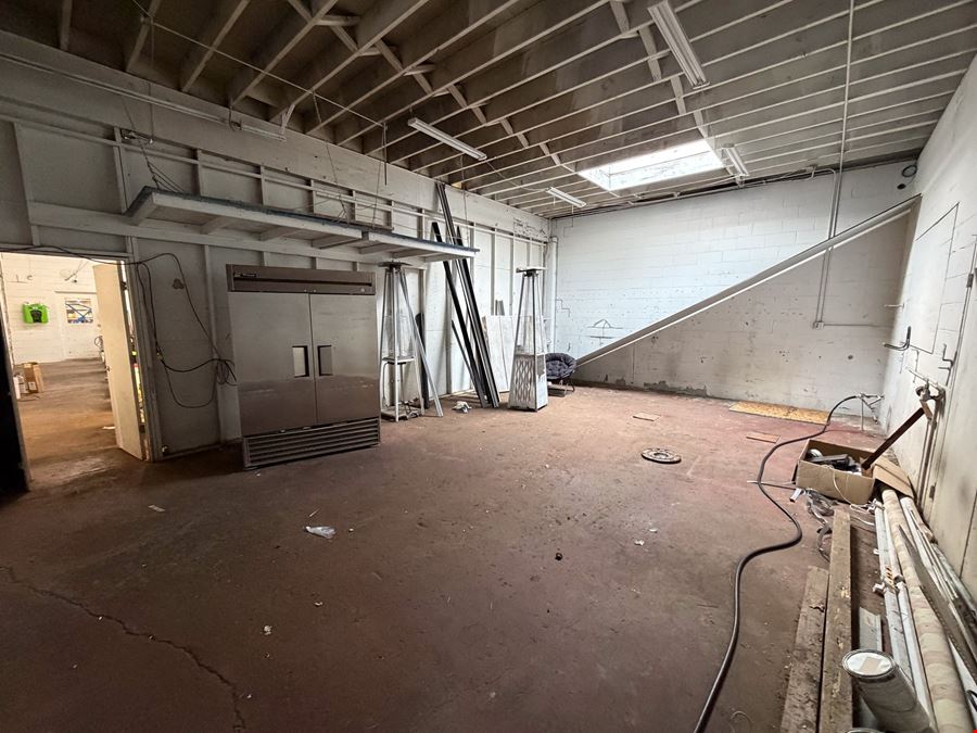 Rare Retail/Automotive Opportunity