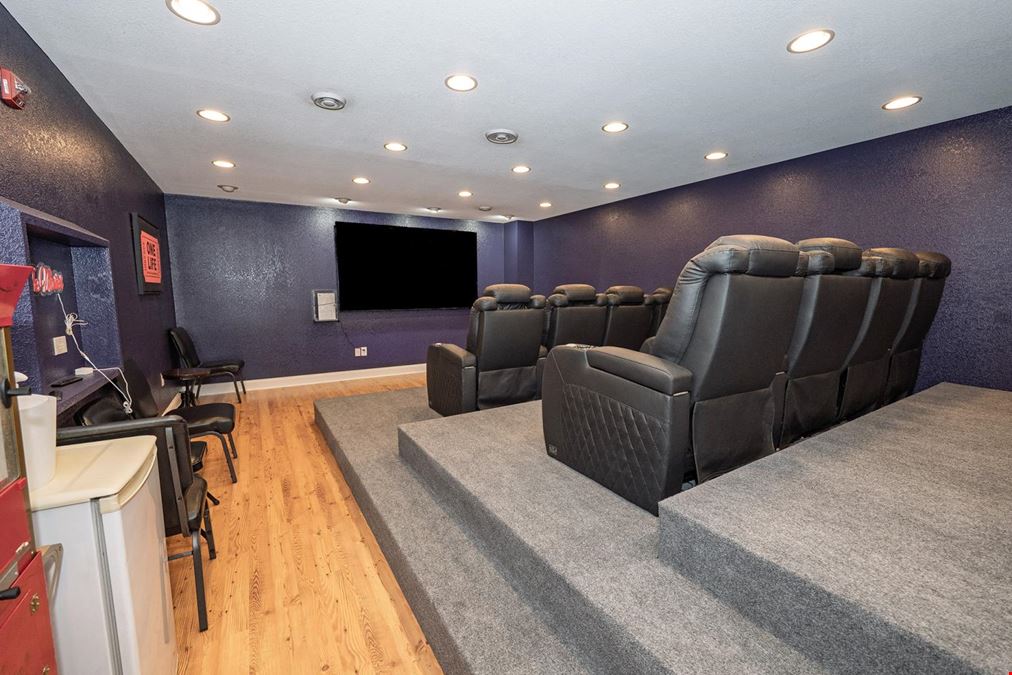 4747 Monroe Street