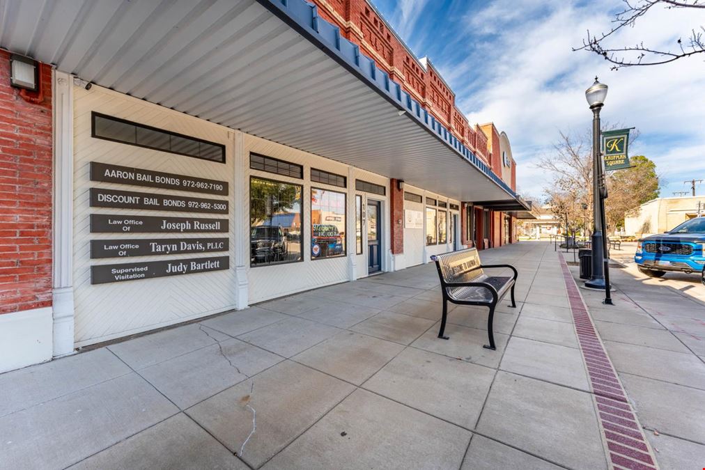 Office/Retail for Lease in Downtown Kaufman