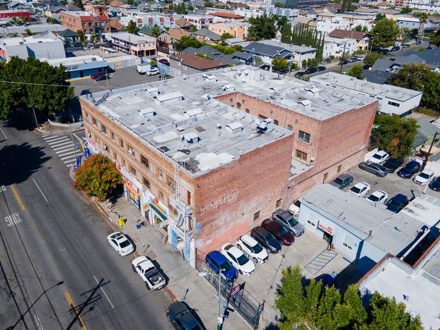 2709 Pico Blvd