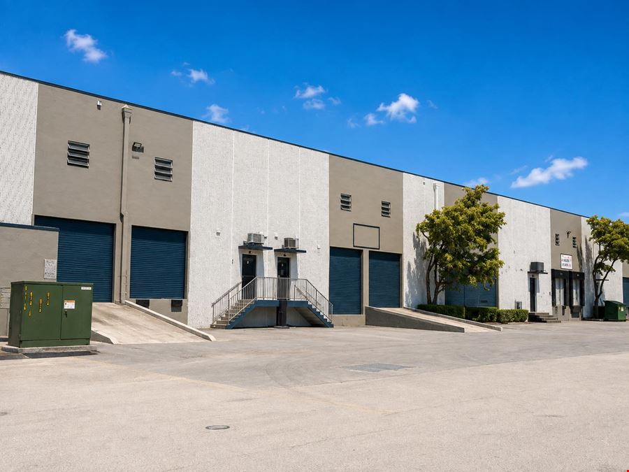 NORTH RIVER COMMERCE CENTER