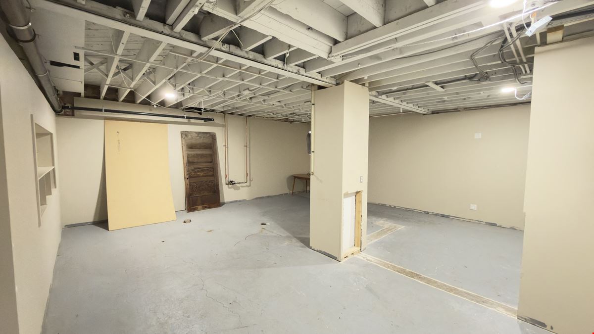 320 6 Street South