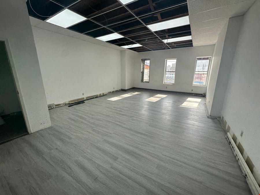 1576 Flatbush Ave