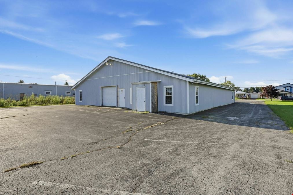 700 Rockwell Ave
