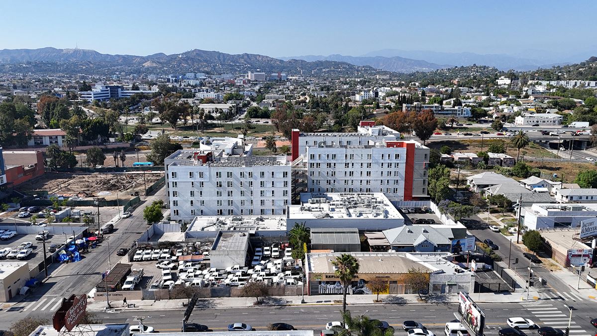 Flex / Office / Industrial Single Tenant Bldg
