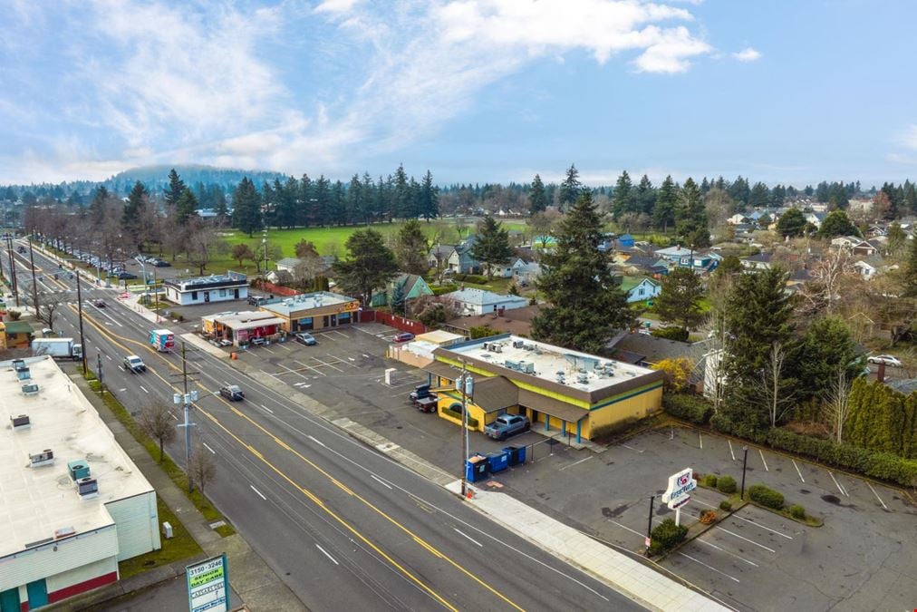 3137-3139 & 3211 NE 82nd Ave