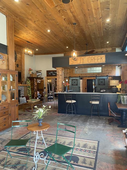 Main St. Retail / Shop