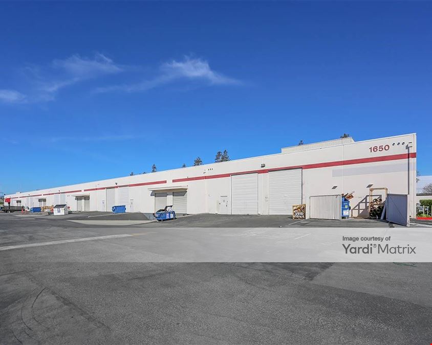 Las Plumas Business Park