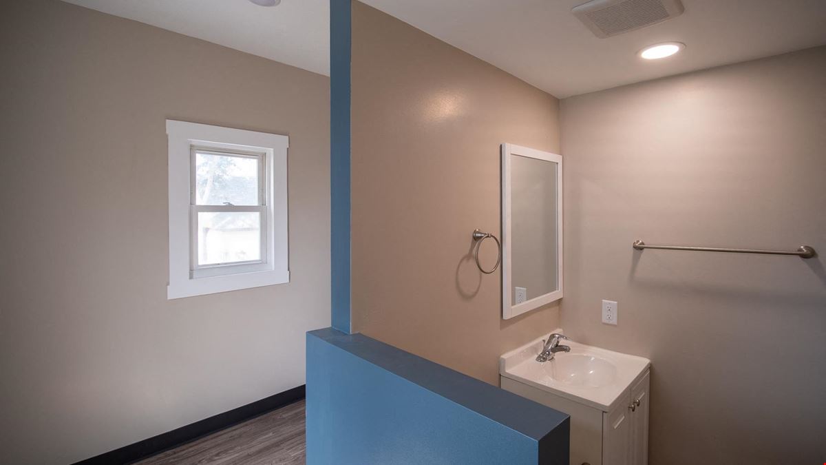 Newly Updated Home Near Downtown
