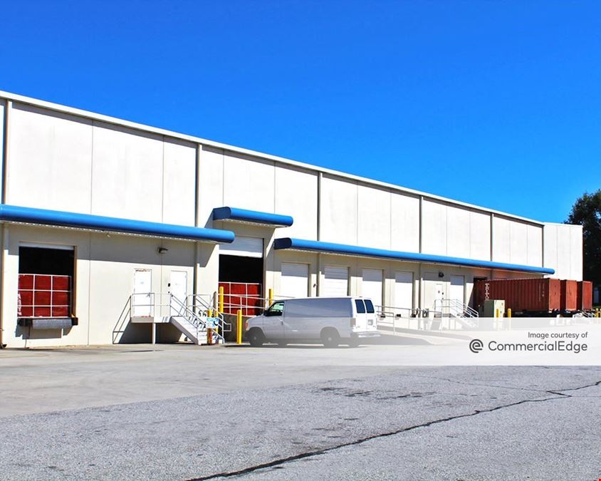 Peachtree Industrial Center - 1327 Northbrook Pkwy