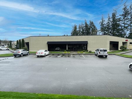 Preview of commercial space at 18001 NE 76th Street
