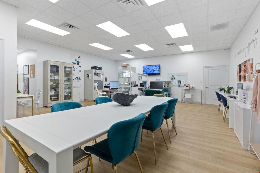 Retail Suite for Lease