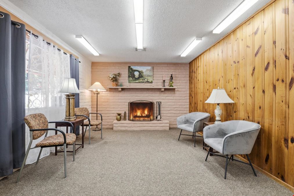 1389 E Christopher Creek Loop