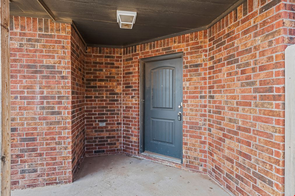 704 Hillshire