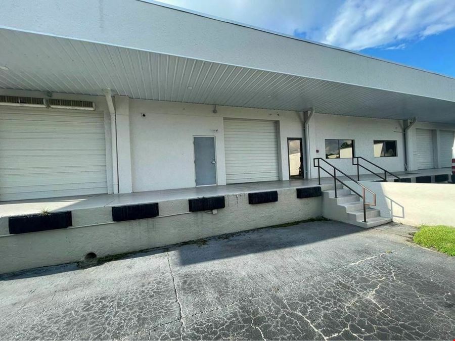 Warehouse with loading dock for lease