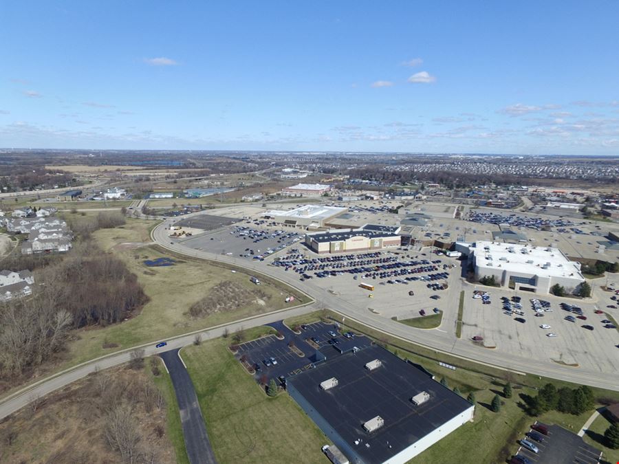 Mall Loop Dr.