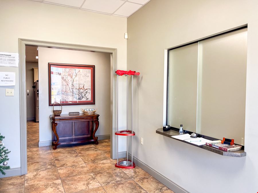 Updated Office with I-10 Frontage & Signage Potential