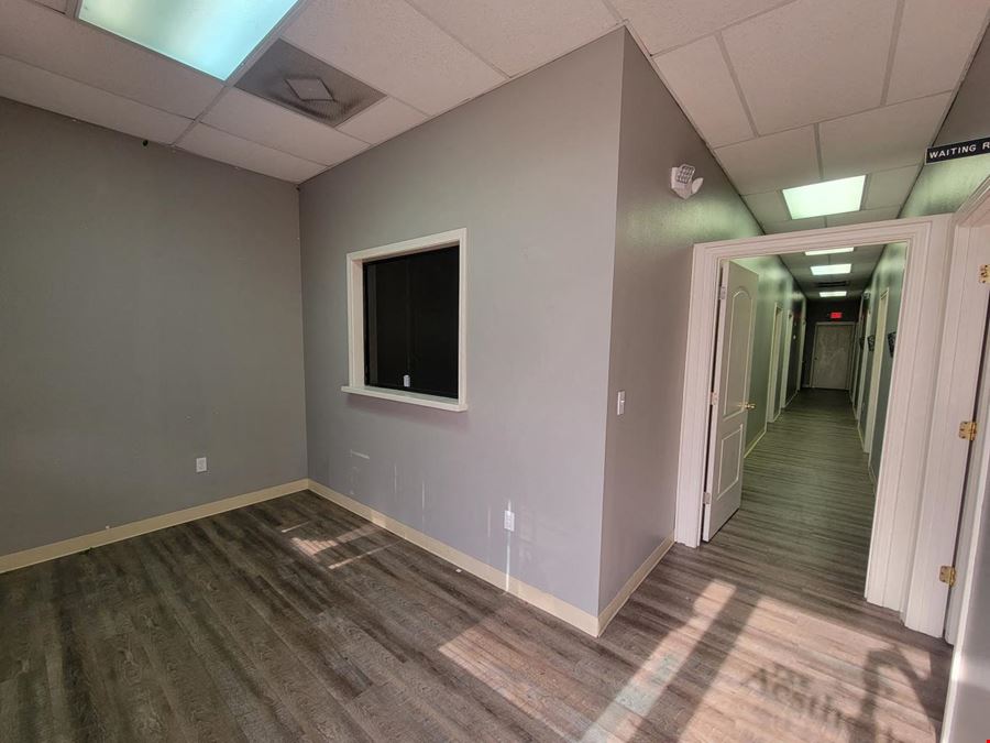 1,500 SF Office/Retail Space
