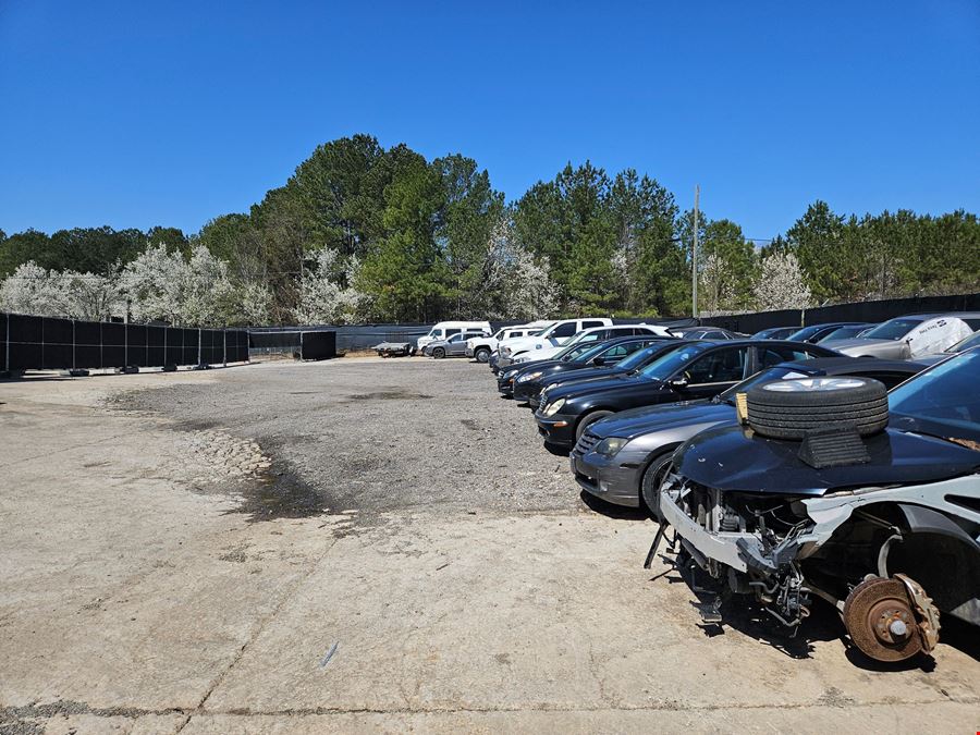 For Lease 2,400 SF Office Warehouse Stonecrest