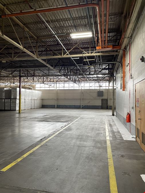 2222 - Geneva Warehouse