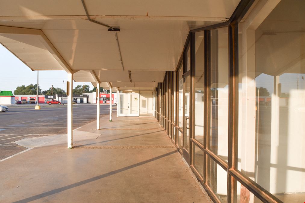 Westside Plaza Shopping Center