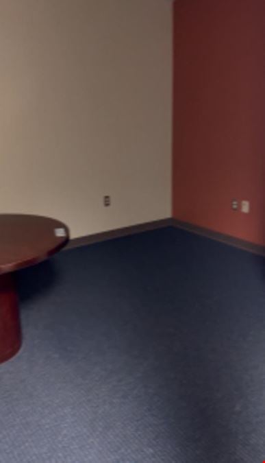 4257 SF Suite 650 Professional Office/ Medical Space Available in Pittsburgh, PA 15220