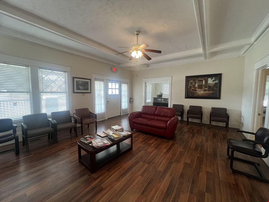 2,519 SF Office Building on 0.48-Acre