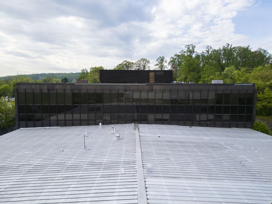 215 W Church Rd