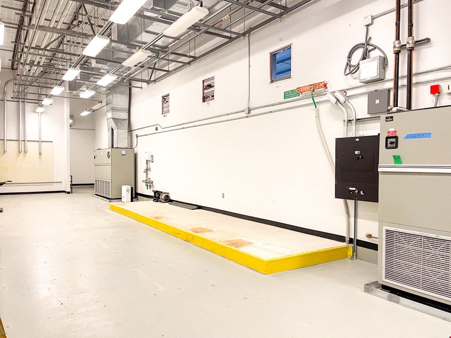 Highly Secure, 100% Climate Controlled Office Warehouse