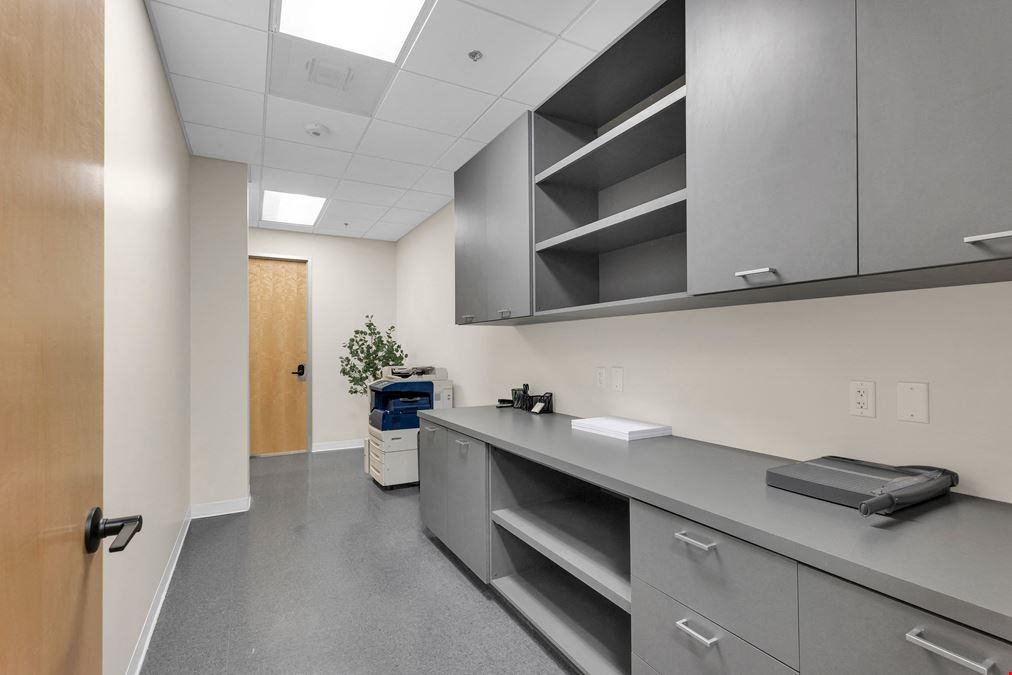 Regus - Las Vegas - 1635 Village Center Circle