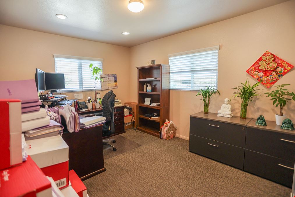 303 N Glendora Ave