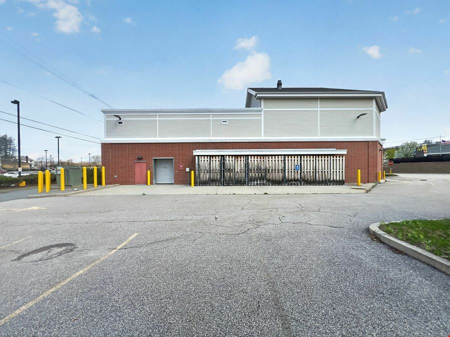 1 Eddie Dowling Highway