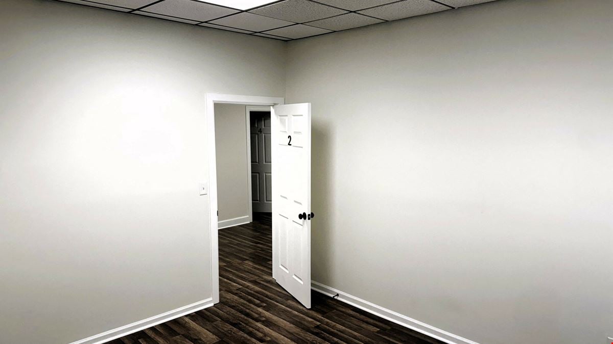 4111 Wall St. - 2,300 +/- SF Office
