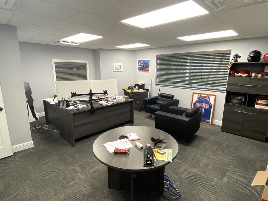 ±12,000 SQFT OFFICE WAREHOUSE CONDOMINIUM