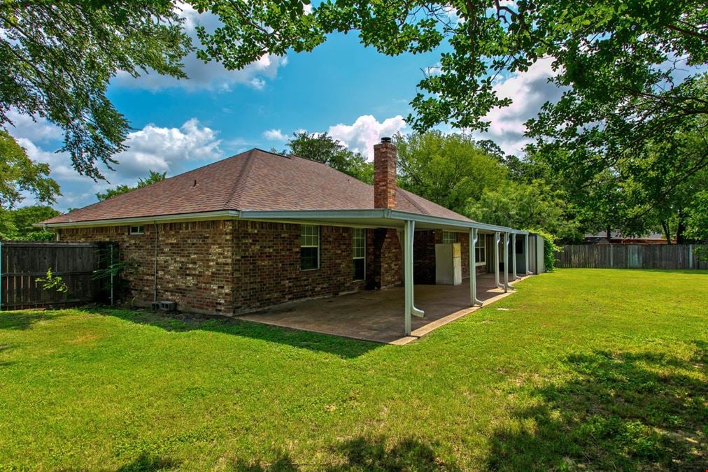 2600 Greenberry Circle