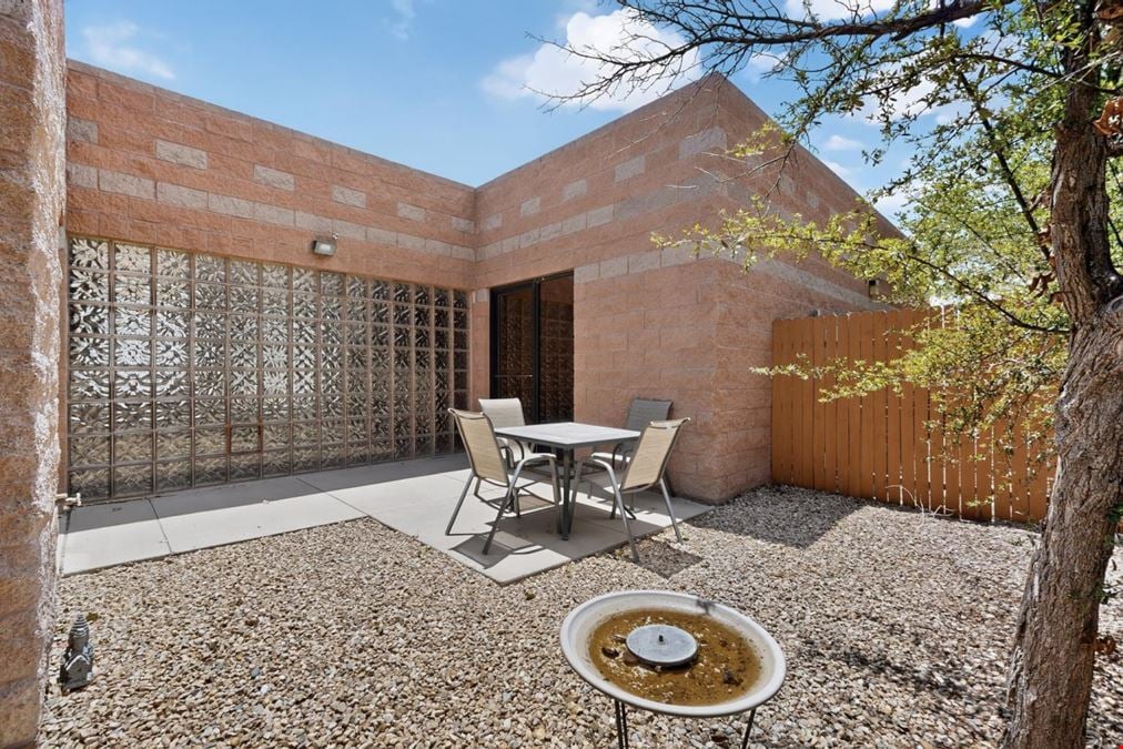 Free-Standing 2,908 SF Office with Montaño Frontage & 16 Spaces