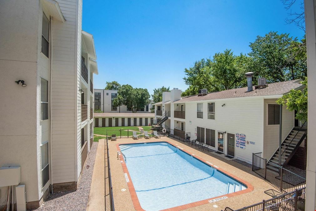 Moser Gardens/Greenville West