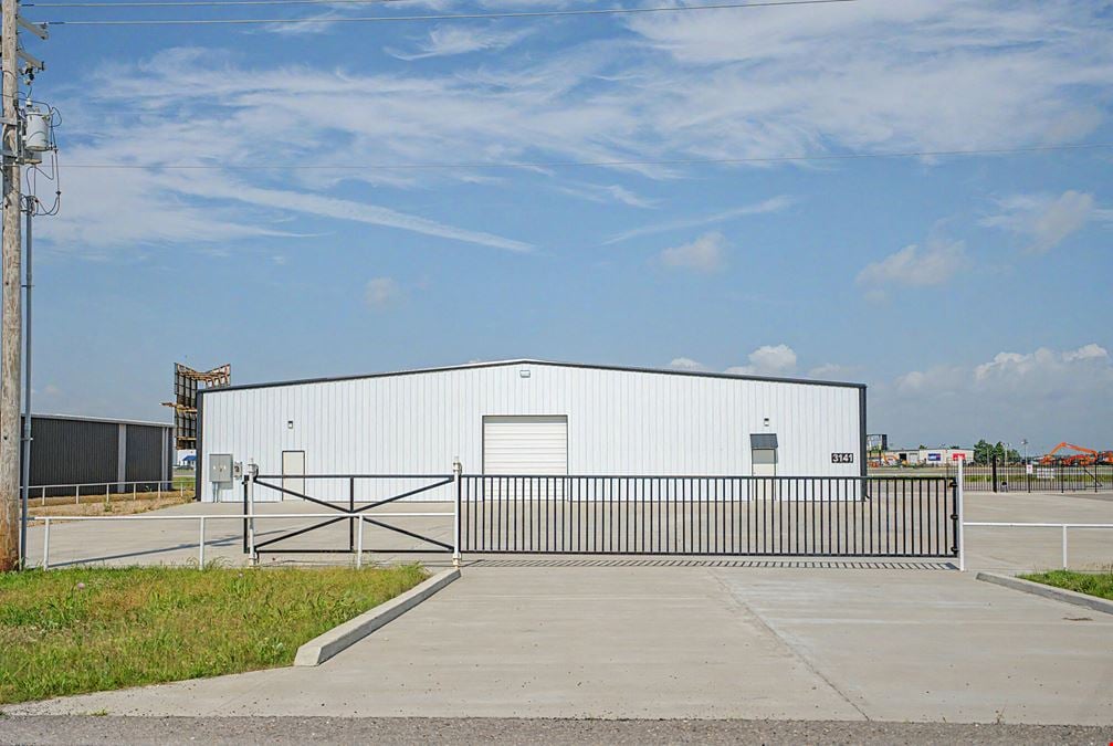 15,200 SF Shop Building Off I-55