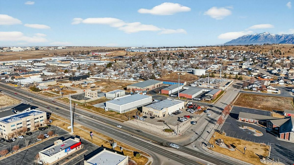 Layton Small-Bay Industrial | 4,359 SF | 7% Pro Forma Cap