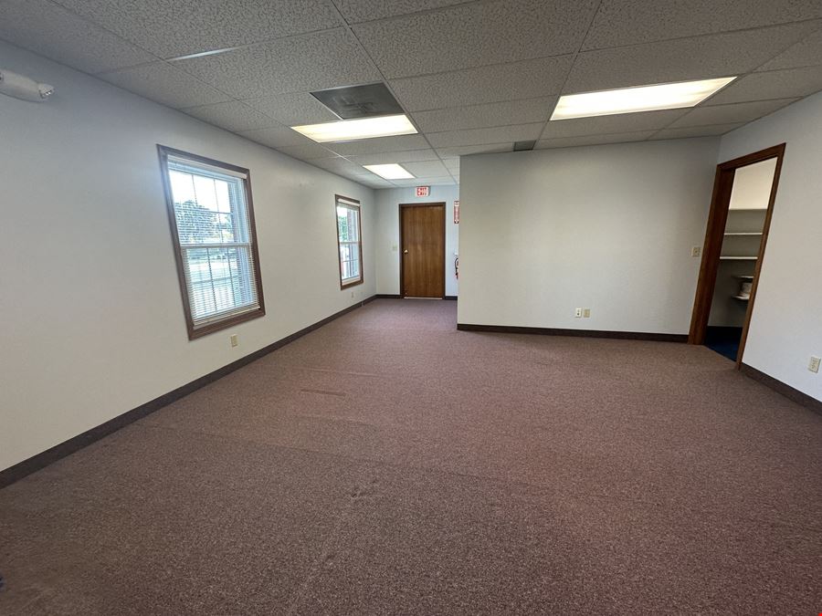 1,200 SQ.FT. OFFICE SPACE FOR LEASE