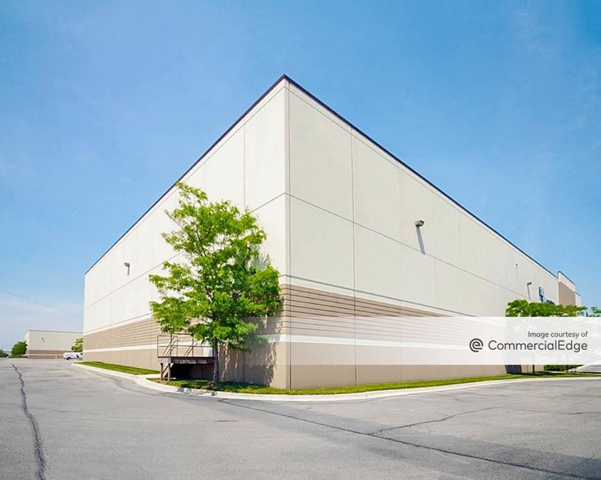 Halsted Pershing Business Center Distribution Building