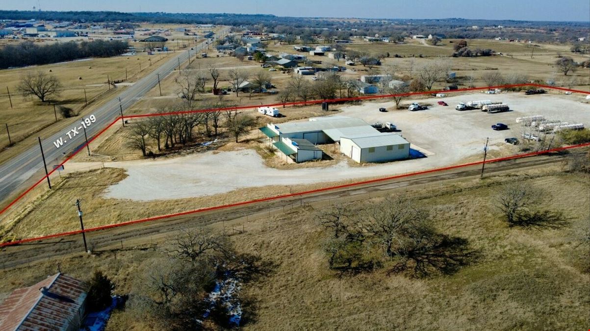 ±9,180 SF Office/Warehouse w/ Fenced 5 Acres