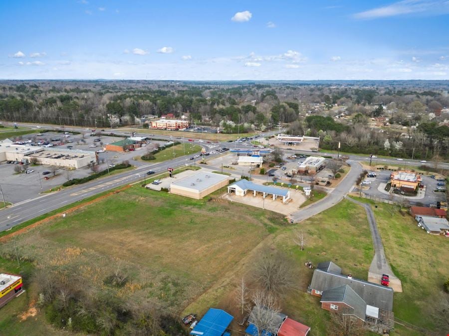 Northport Marketplace, Hwy 43/Rose Blvd