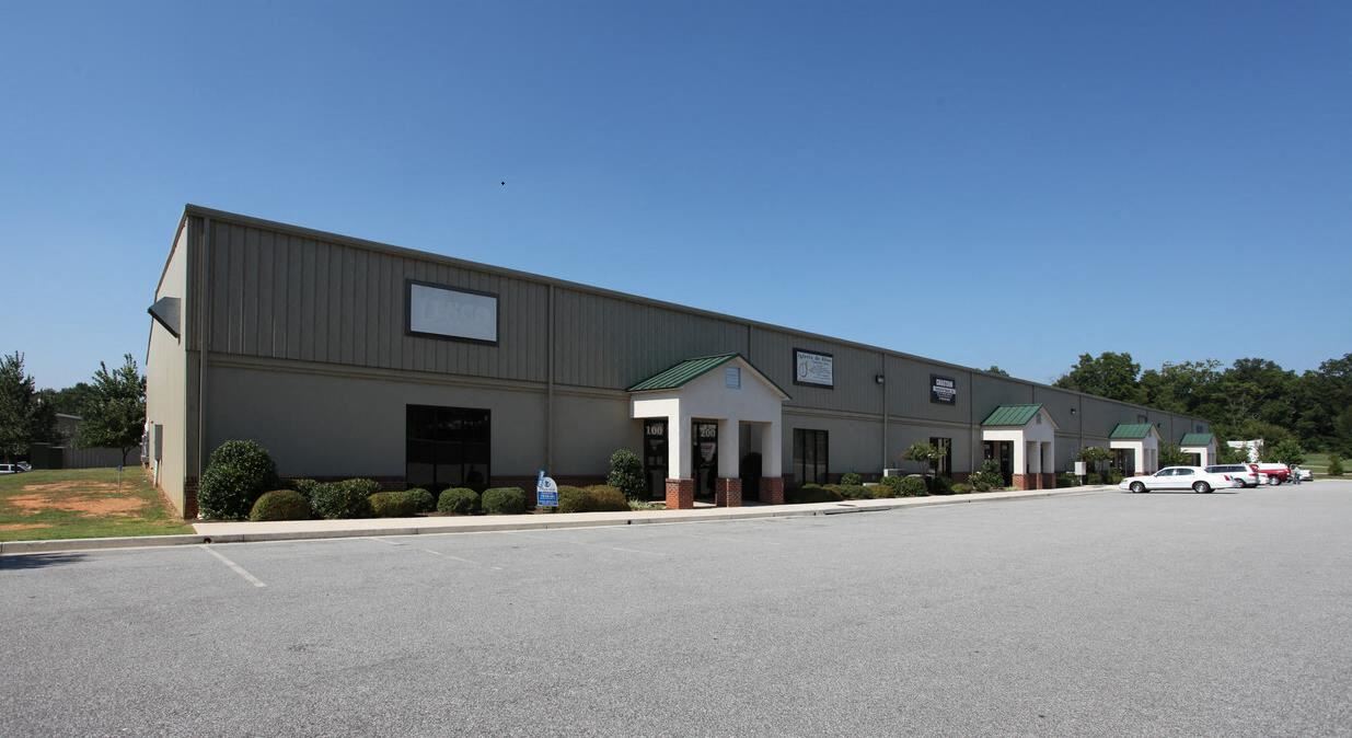 MIDTOWN OFFICE/WAREHOUSE FOR LEASE