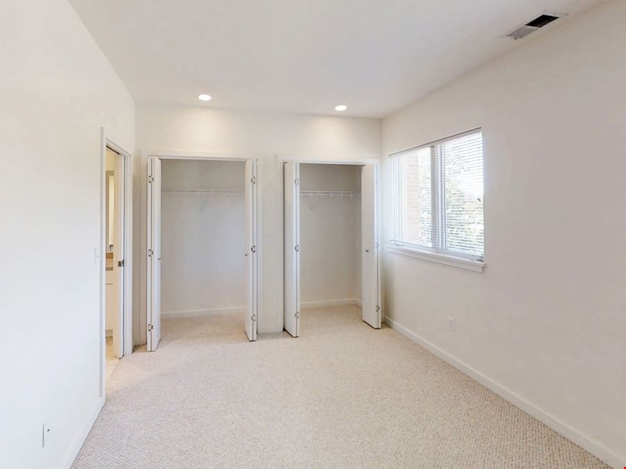 Cranberry Court Apartments