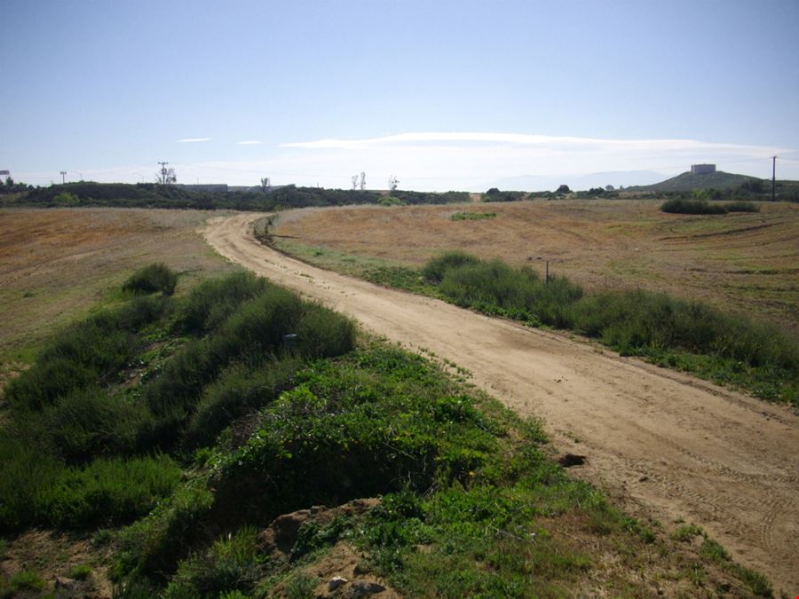 Clinton Keith Road & 15 Freeway