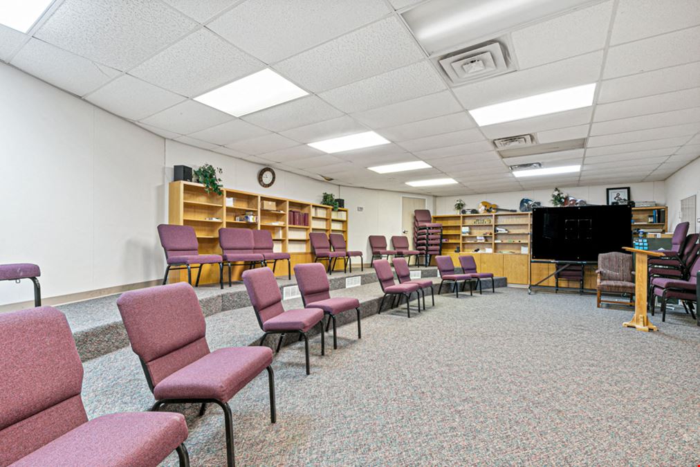 35,000 SF Church & 20,000 SF Youth Center For Sale in Downtown Greenville, TX