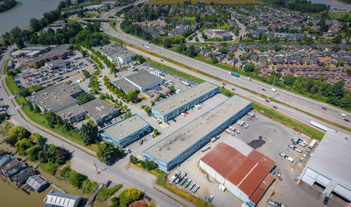 211,23251 Fraserwood Way