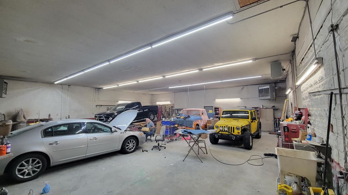 Auto Related or Warehouse For Sale